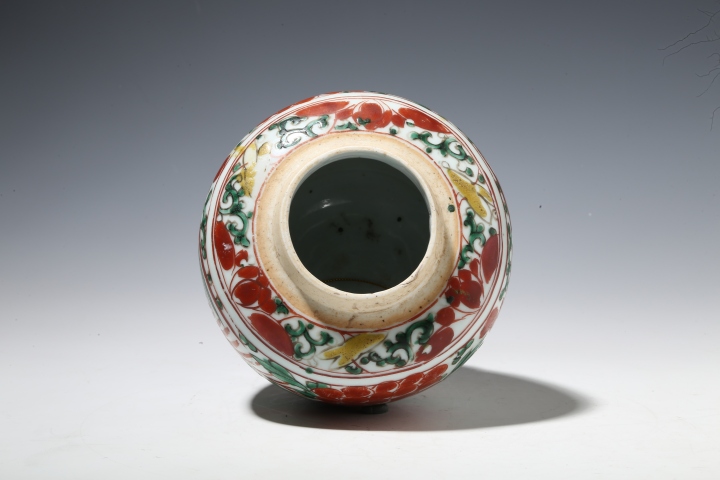 古玩陶瓷順治五彩鳳穿牡丹紋罐拍賣(mài),當(dāng)前價(jià)格28888元