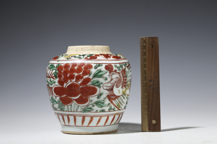 古玩陶瓷順治五彩鳳穿牡丹紋罐拍賣(mài),當(dāng)前價(jià)格28888元