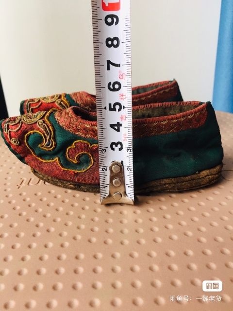 古玩雜項清代繡花鞋拍賣，當前價格100元