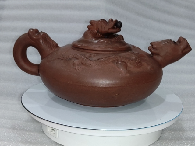 古玩雜項現代紫砂壺一把拍賣，當前價格0元
