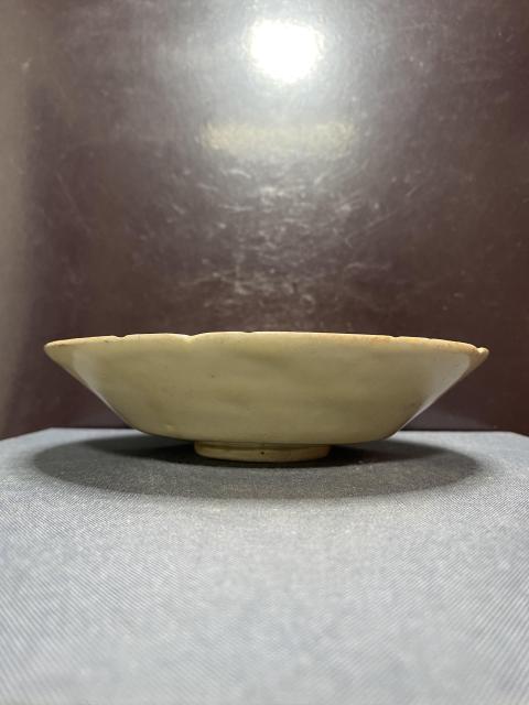 古玩陶瓷精品宋代仿定窯花口刻花洗拍賣，當(dāng)前價格2980元