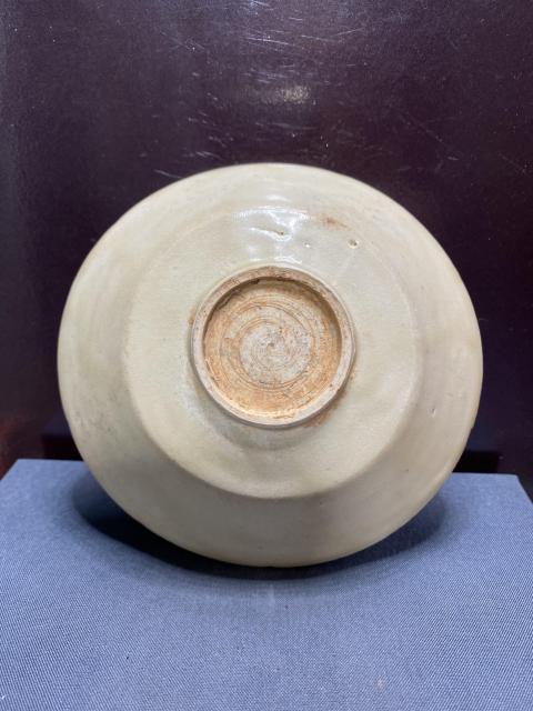 古玩陶瓷精品宋代仿定窯花口刻花洗拍賣，當(dāng)前價格2980元