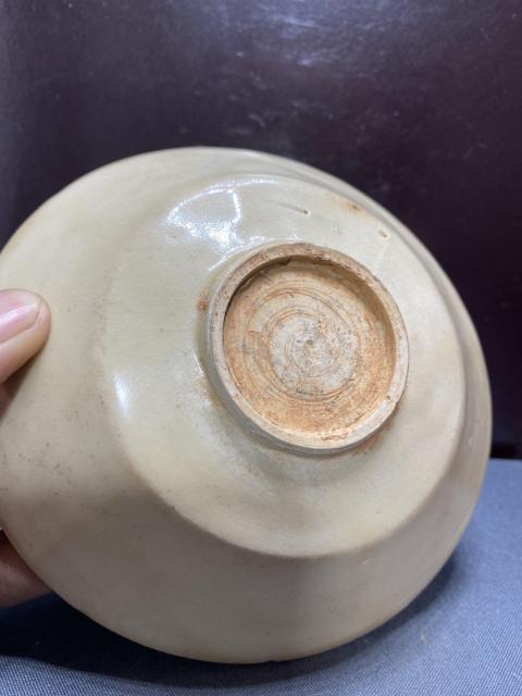 古玩陶瓷精品宋代仿定窯花口刻花洗拍賣，當(dāng)前價格2980元