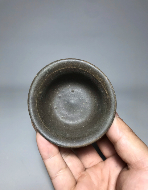 古玩陶瓷元代茶葉末釉釉杯拍賣,當(dāng)前價格2888元