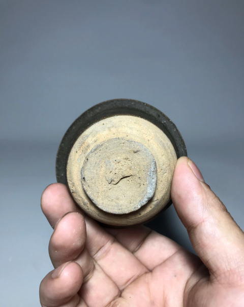 古玩陶瓷元代茶葉末釉釉杯拍賣,當(dāng)前價格2888元
