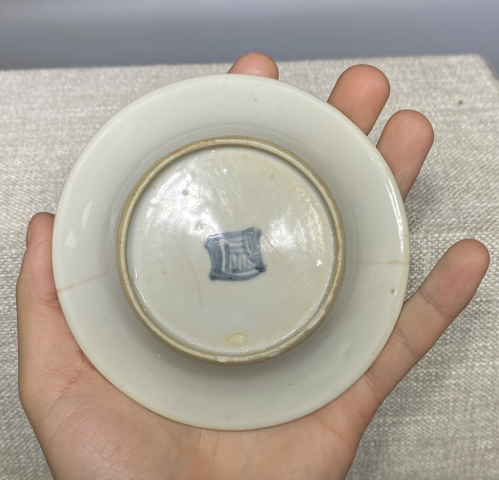 古玩陶瓷明代中早期甜白釉盤拍賣,當前價格588元