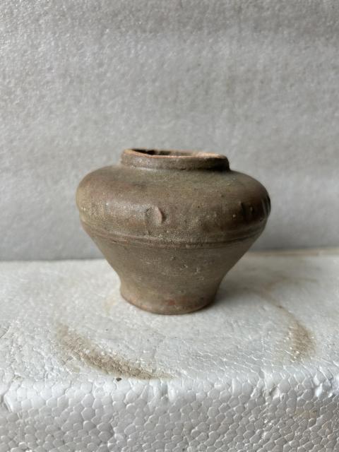 古玩陶瓷宋元 青釉水盂拍賣，當前價格220元