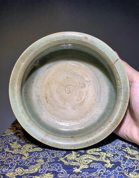 古玩陶瓷【精品重器】明中期龍泉青釉獸足香爐拍賣,當前價格1999元