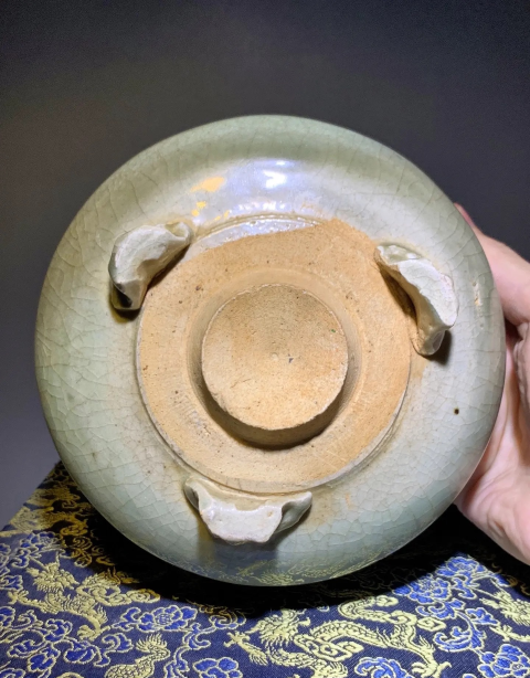 古玩陶瓷【精品重器】明中期龍泉青釉獸足香爐拍賣,當前價格1999元