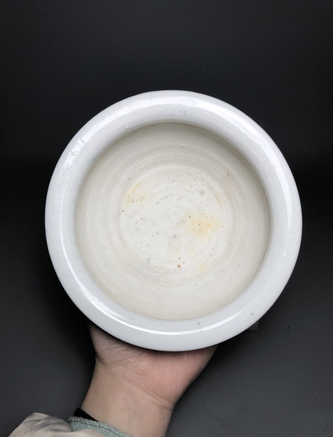 古玩陶瓷乾隆德化窯青花山水人物紋三足爐拍賣，當前價格300元