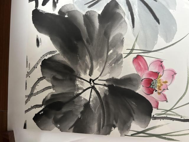 古玩字畫周藝老師寫意荷花拍賣，當前價格358元