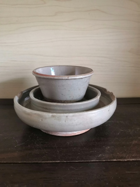 古玩陶瓷龍泉窯系青釉杯和托拍賣,當前價格800元