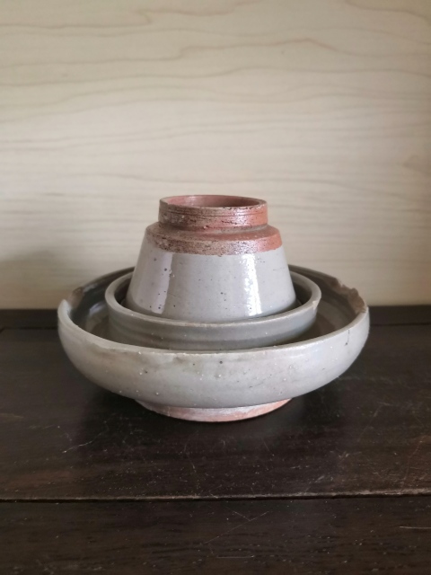 古玩陶瓷龍泉窯系青釉杯和托拍賣,當前價格800元