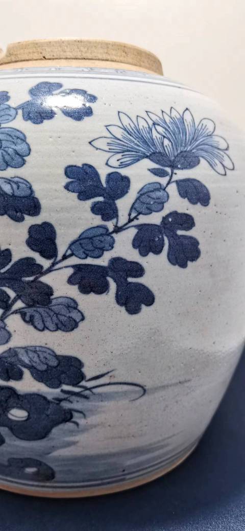 古玩陶瓷青花花蝶紋蓋罐拍賣,當前價格1000元