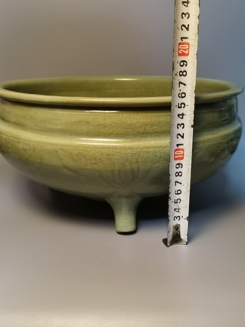 古玩陶瓷【龍泉精品】明代龍泉窯三足爐拍賣，當前價格26000元