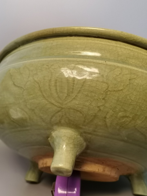 古玩陶瓷【龍泉精品】明代龍泉窯三足爐拍賣，當前價格26000元