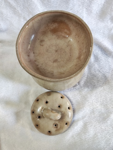 古玩雜項(xiàng)仿汝窯香薰拍賣,當(dāng)前價(jià)格888元
