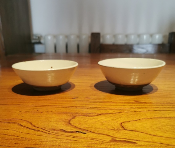 古玩陶瓷明晚?白釉褐彩碗(一對)拍賣,當前價格333元
