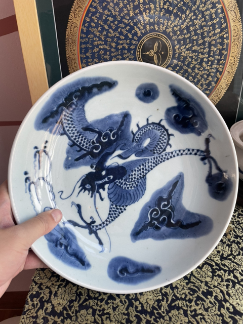 古玩陶瓷雍乾閉嘴過墻龍紋青花盤拍賣,當前價格20000元