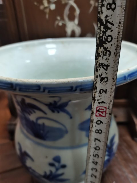 古玩陶瓷清中細(xì)路青花花卉紋渣斗拍賣,當(dāng)前價(jià)格4000元