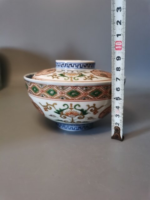 古玩陶瓷【有贈品】十九世末二十世末青花五彩描金花卉蓋碗拍賣,當(dāng)前價格580元
