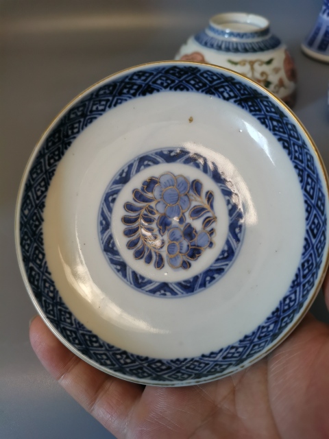古玩陶瓷【有贈品】十九世末二十世末青花五彩描金花卉蓋碗拍賣,當(dāng)前價格580元