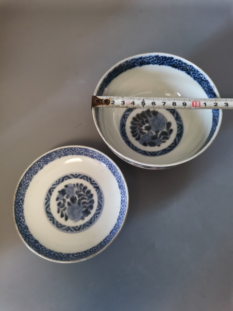 古玩陶瓷【有贈品】晚清民國青花五彩描金花卉蓋碗拍賣，當前價格600元