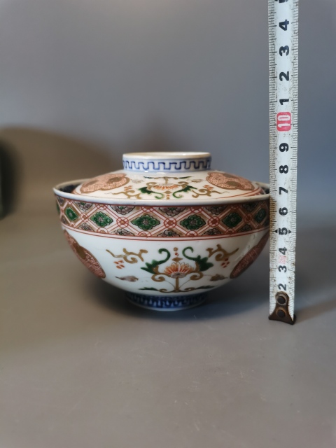 古玩陶瓷【有贈品】晚清民國青花五彩描金花卉蓋碗拍賣，當前價格600元
