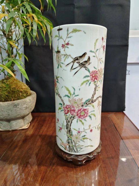 粉彩花鳥紋帽筒拍賣，當(dāng)前價(jià)格3000元