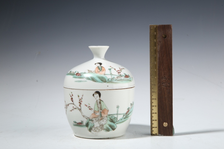 古玩陶瓷民國·淺絳彩桃花仕女紋蓋缸真品鑒賞圖
