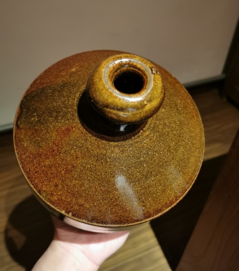 古玩陶瓷明代·褐釉窯變嘟嚕瓶（公元1368-1644）拍賣(mài)，當(dāng)前價(jià)格1680元
