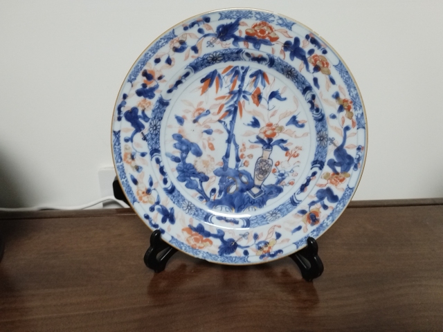 古玩陶瓷青花礬紅彩博古花卉紋盤拍賣,當前價格998元