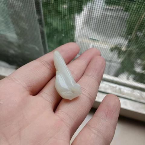 古玩玉器清代和田白玉瓜果拍賣,當前價格2800元
