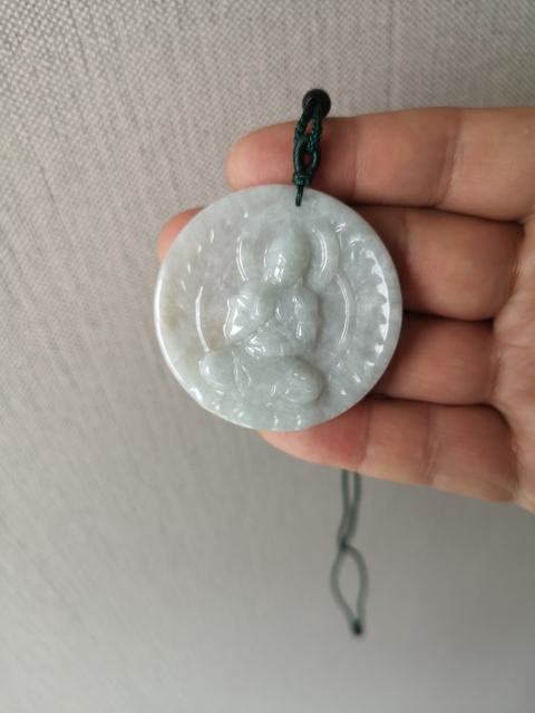 古玩玉器天然翡翠雕“無量壽佛”掛牌拍賣,當前價格398元