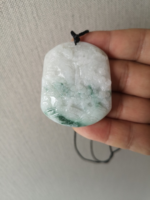 古玩玉器天然翡翠雕“山水”掛牌拍賣，當(dāng)前價(jià)格350元