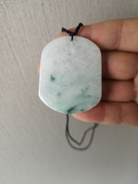 古玩玉器天然翡翠雕“山水”掛牌拍賣，當(dāng)前價(jià)格350元