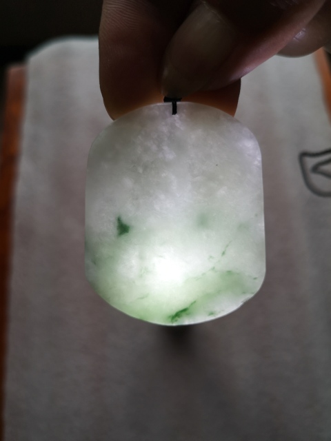 古玩玉器天然翡翠雕“山水”掛牌拍賣，當(dāng)前價(jià)格350元