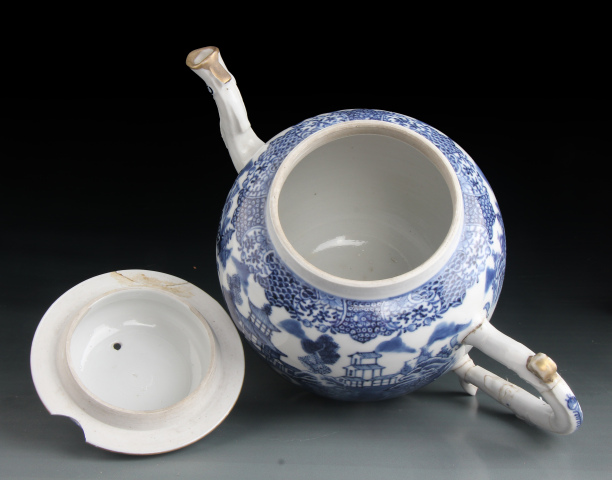 古玩陶瓷【7634】清乾隆  青花山水樓閣高士圖大壺拍賣，當前價格3680元