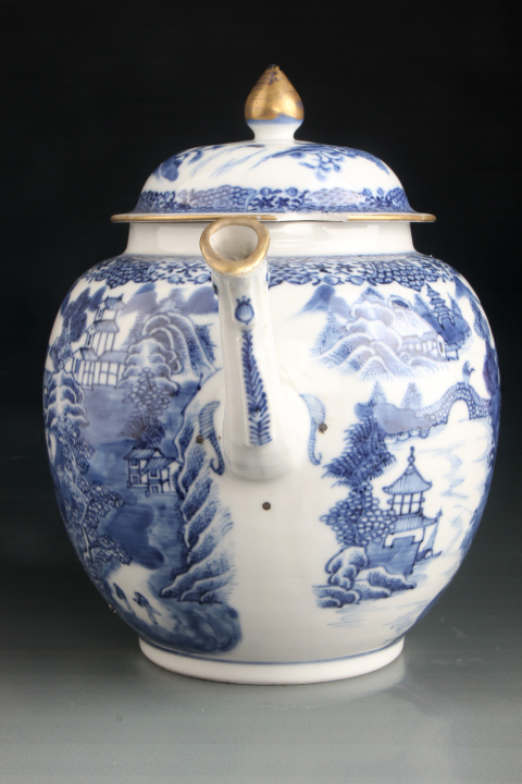古玩陶瓷【7634】清乾隆  青花山水樓閣高士圖大壺拍賣，當前價格3680元