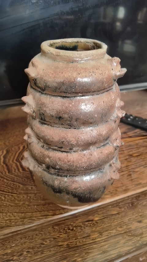 古玩陶瓷醬釉多角罐拍賣,當(dāng)前價(jià)格999元
