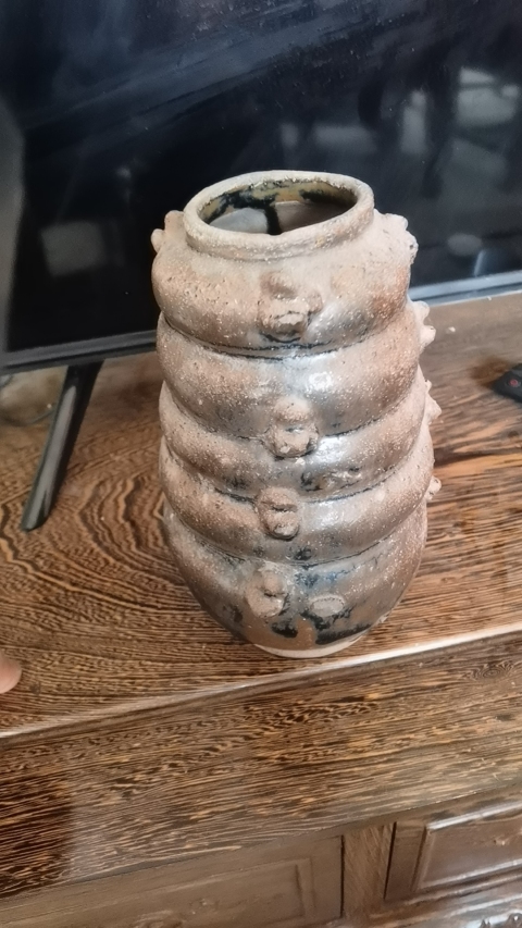 古玩陶瓷醬釉多角罐拍賣,當(dāng)前價(jià)格999元