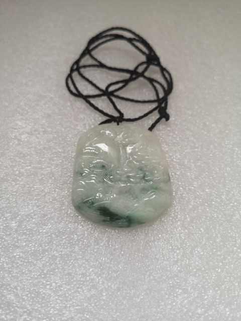 古玩玉器天然翡翠雕“山水”掛牌拍賣，當(dāng)前價(jià)格350元