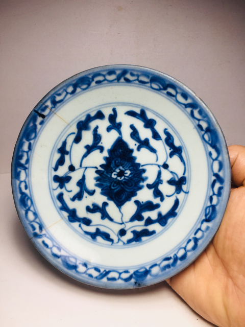 古玩陶瓷青花纏枝紋盤拍賣,當前價格199元