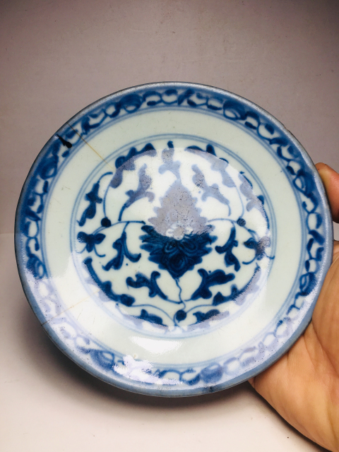 古玩陶瓷青花纏枝紋盤拍賣,當前價格199元