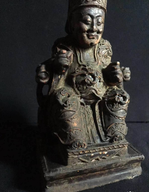 古玩雜項晚清民國南方特色木雕膝線財神爺拍賣，當前價格1580元