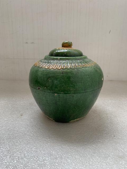 古玩陶瓷三彩蓋罐拍賣，當前價格750元