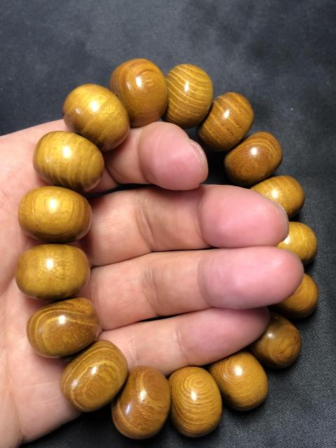 古玩玉器精品天然“黃金檀木”手串拍賣，當前價格220元