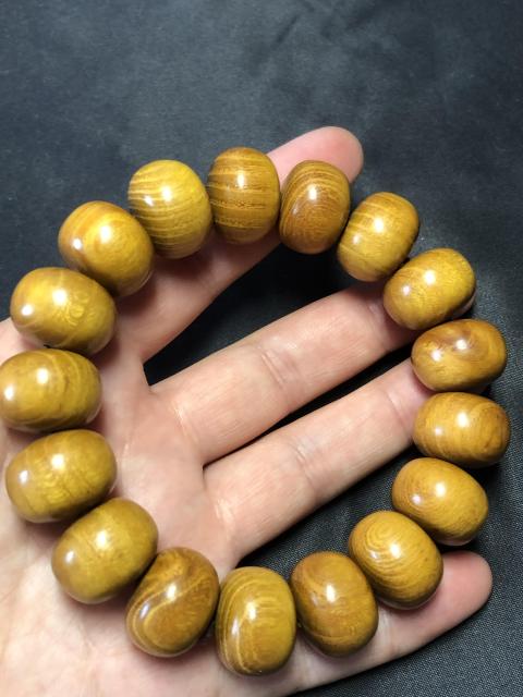 古玩玉器精品天然“黃金檀木”手串拍賣，當前價格220元
