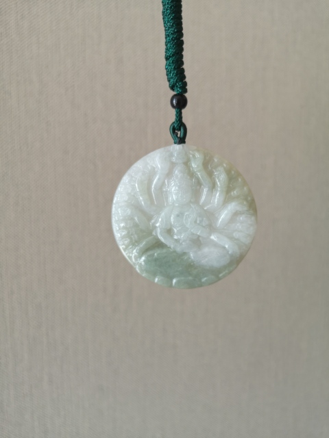 古玩玉器天然翡翠雕“千手觀音”掛牌拍賣，當前價格450元