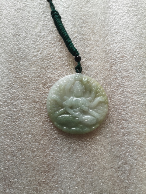 古玩玉器天然翡翠雕“千手觀音”掛牌拍賣，當前價格450元